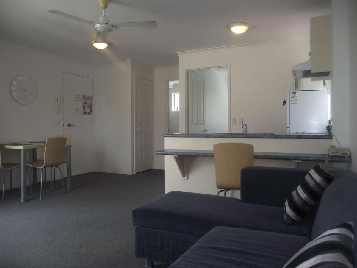 River Sands Apartments Maroochydore Szoba fotó